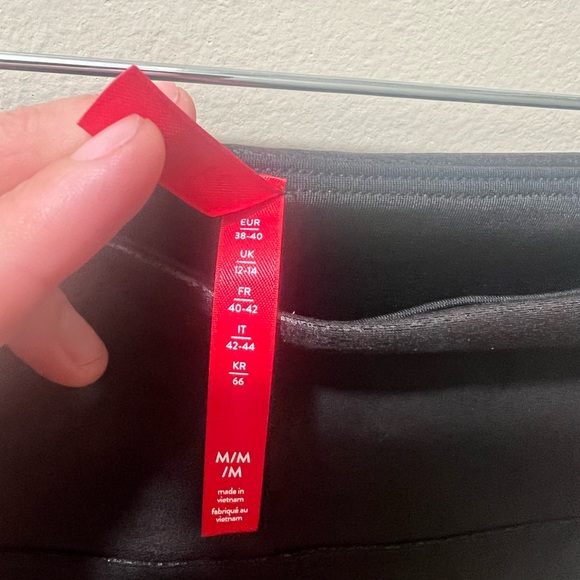 Spanx Faux Leather Leggings - Picture 3 of 5